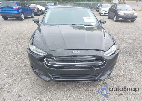 2014 Ford Fusion Se z USA, uszkodzony, nr VIN 1FA6P0H76E5392585